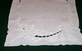 Stunning Vintage Linen Whitework,  Cutwork Linen Runner,  Floral Design,  C1940