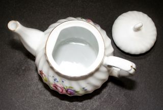 Royal OAK Teapot White Porcelain Chinese Tea Pot Teapot with Lid Floral Design 7