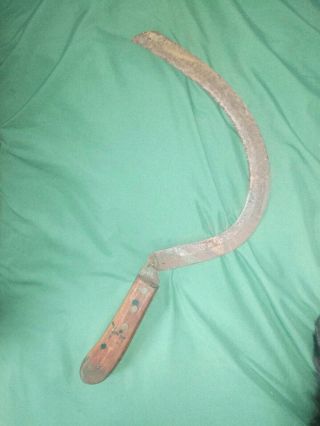 Vintage/antique Hand Scythe Sickle Grass Weed Sling Blade Cutting Tool.