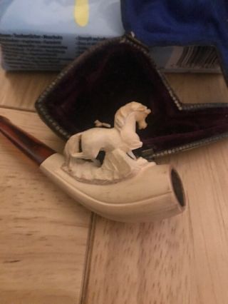 ANTIQUE CARVED HORSE MEERSCHAUM PIPE With Case Front Leg 2