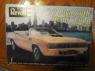 Revell 1/24 Scale 1971 Plymouth Cuda Model Kit Missing Glass
