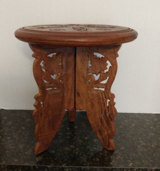 Vintage India Carved Sheesham Wood Stand Height 9 3/4 " Diameter 9 " Euc.