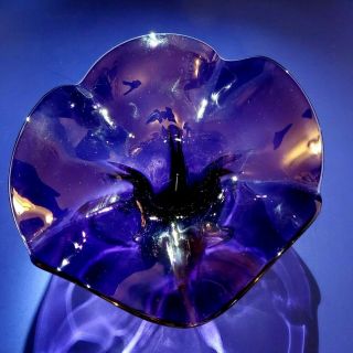 Absolutely Stunning Purple Hand Blown Art Glass Vase - Flower Shaped - Flawless
