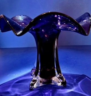 ABSOLUTELY STUNNING PURPLE HAND BLOWN ART GLASS VASE - FLOWER SHAPED - FLAWLESS 6