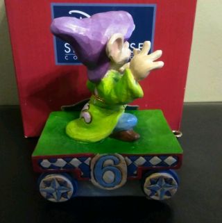 Jim Shore Disney Traditions Birthday Train Car Dopey Age 6 Figurine 4043660 3