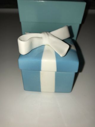 Tiffany And Co Blue & White Bone China Porcelain Jewelry Trinket Gift Box Bow