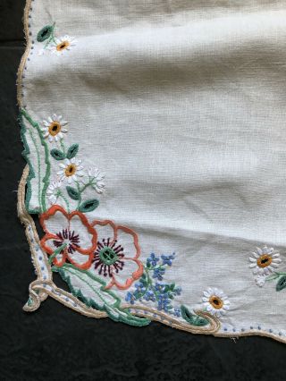 Vintage Ivory/cream Tablecloth Daisy Floral & Cut Work All Over Embroidery