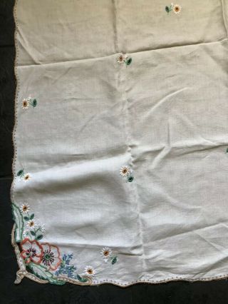 Vintage Ivory/cream tablecloth Daisy Floral & Cut Work All Over Embroidery 2