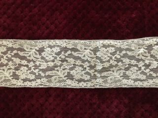Gorgeous Antique French Handmade Lace Edging - Floral Design 1.  25 Yard By 3 1/4 "