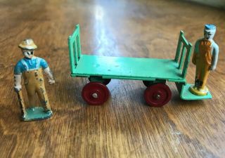 2 Vintage/antique Usa Metal Die Cast Iron Miniature Train Cart Men