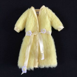 Vintage Barbie Skipper Lemon Fluff Robe 1749 (1970 - 71)