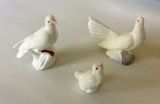Vtg Bone China 3 - Pc White Dove Family Miniature Figurines Japan Lovely