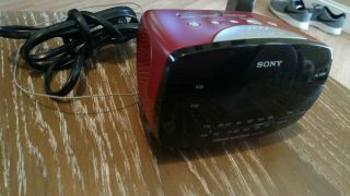 Sony Dream Machine ICF - C111 Alarm Clock Radio Digital AM/FM Red Great 5