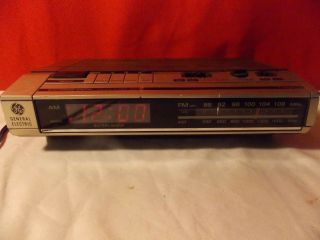 Ge General Electric Vintage Fm/am Electronic Digital Alarm Clock Radio 7 - 4634b
