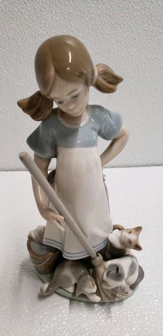 Lladro Retired 2003 Girl With Playful Kittens Porcelain Figurine 1983