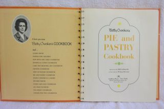 Vintage 1974 Betty Crocker Pie & Pastry Cookbook,  HC Spiral 2