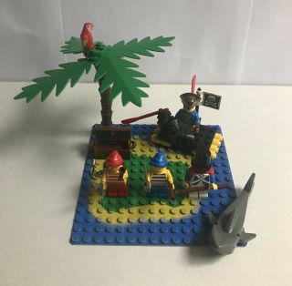 LEGO MiniFigs.  Vintage Pirates,  Imperial Guard,  Island Piece,  Raft,  Accessories 2