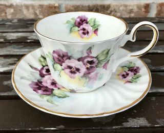 Vintage Royal Stuart Violets Teacup & Saucer Bone China England Euc