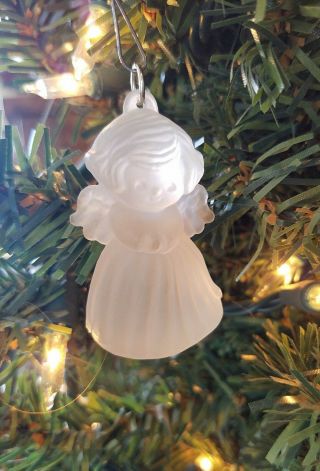 Hallmark 1981 Christmas Ornament - Frosted Images Acrylic Angel