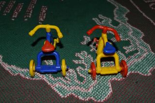 2 Vintage Renwal hard plastic No 7 tricycle Made in USA 2