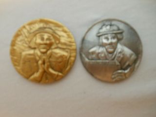 EMMETT KELLY JR COLLECTOR’S SOCIETY COIN SET 1983 - 1986 WITH WOOD STAND 7