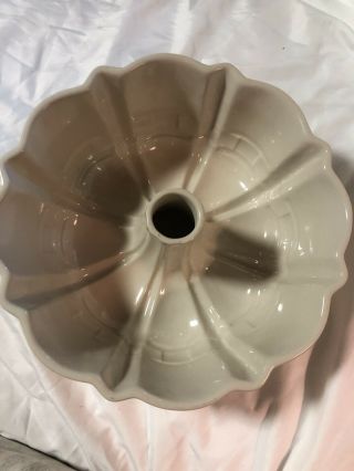 Longaberger Pottery Fluted Bundt Cake Pan Ivory Woven Traditions