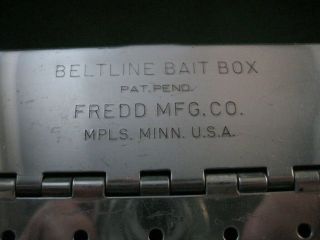 Vintage Old Beltline Fly Fishing Bait Box With Belt Clips Cricket Box/Bait Fredd 2