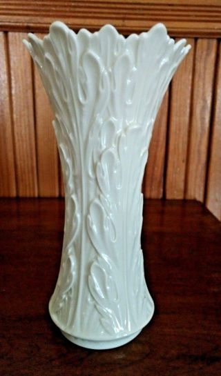 Vintage Lenox Woodland Motif Vase 8.  5 Inches Made In Usa