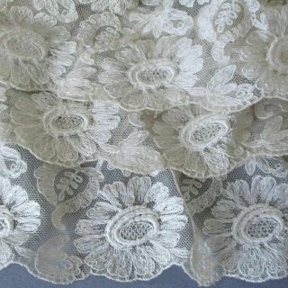 Vintage Creamy French Tambour Lace Trim 3.  5 " Wide X 80 " Embroidered Flowers