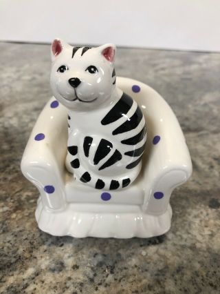 Adorable Striped Cat Kitty Sitting on an Arn Chair Salt and Pepper Shakers 2