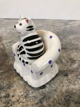 Adorable Striped Cat Kitty Sitting on an Arn Chair Salt and Pepper Shakers 3