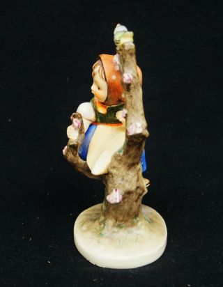Hummel Figurine 141/I APPLE TREE GIRL 6 1/4 