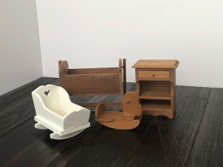 4 Piece Vintage Miniature Dollhouse Wooden Furniture/baby 