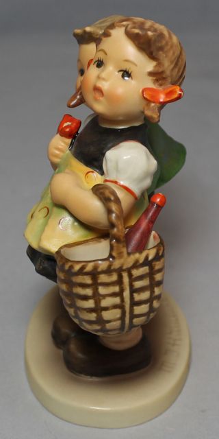 Hummel Figurine,  49/0 To Market (Boy and girl),  5.  5 ' H - NO BOX 2