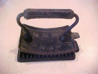 Antique " The Best " Fluting/pleating Iron - C.  W.  Whitfield Syracuse,  N.  Y.