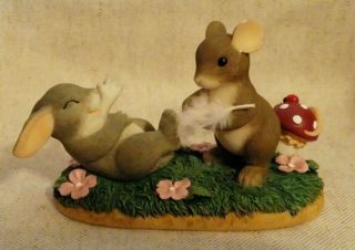 Charming Tails Fitz Floyd " Tickled Pink " Mouse Figurine Tickling Feather