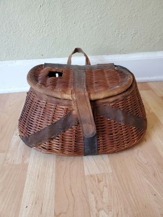 Vintage Fishing Creel Basket Wicker Leather Straps Ruler On Top Rustic Decor