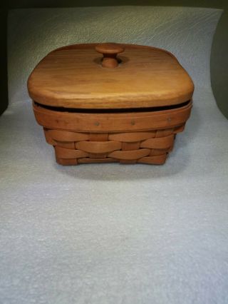1989 Longaberger Small Basket With Wooden Lid