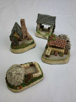 4 David Winter Cameos Miniatures Pig Pen,  Kiln,  Gate And Market Stall 1991