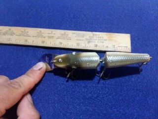 Vintage wood C.  C.  B.  CO.  Deep diver creek chub pike jointed 4 1/2” fishing lure 3