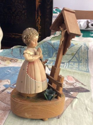 Vintage Anri Toriart Figurine Reuge Music Box Works/girl Praying Italy/labels