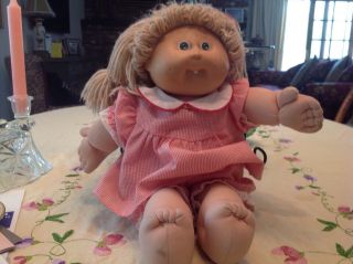 Vintage Cabbage Patch Kids Doll - Blonde W/original Dress & Bloomers