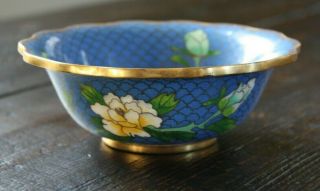 Vintage Chinese Cloisonne Enamel Bowl Floral Design Brass Scalloped Edging 5.  25 "