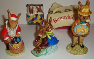 4 Royal Doulton Bunnykins Figures (, Bag),  (mr B/k,  Santa,  Sleeptine & Sleigh Ride)