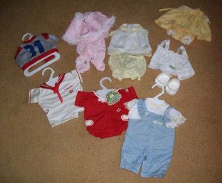 9 Vintage Cabbage Patch Kids Outfits,  Shoes,  Hangers,  Coleco,  1980 
