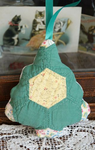Antique Quilt Tree Ornament With Organic Lavender Grandmother 