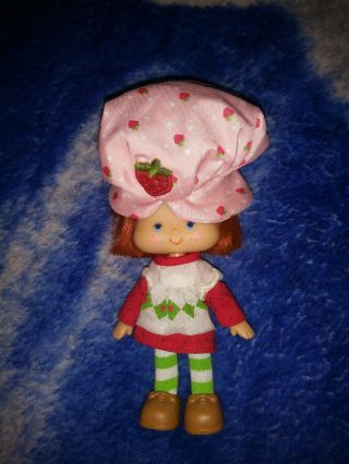 Strawberry Shortcake Doll With Outfit And Shoes Smells Really Good