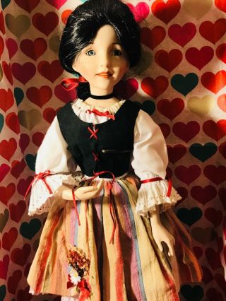 Collectible Vintage 1990 Porcelain Doll Snow White From Dianna Effner