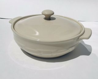 Longaberger Pottery Woven Traditions Ivory 1.  5 Qt Round Covered Casserole W Lid