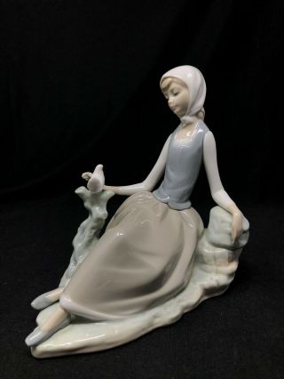 Lladro 4660 Shepherdess With Dove LladrÓ Porcelain Figurine Glazed Finish